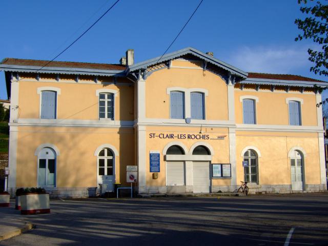 La gare de Saint-Clair-les-Roches en 2008