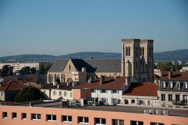 Bourgoin-Jallieu - église