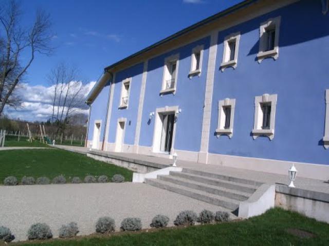 Charantonnay - La Maison Bleue