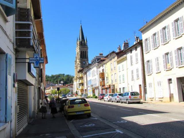 Vinay et son église.