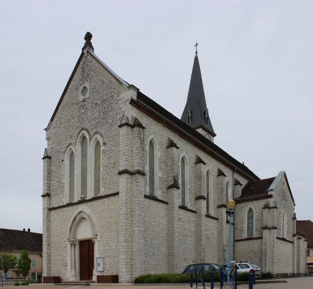Église Saint-Laurent à Vézeronce-Curtin.