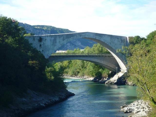Pont Lesdiguières (1624) entre Pont-de-Claix et Claix, Isère.