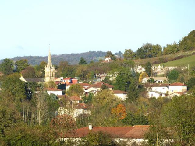 Oytier-Saint-Oblas. Vue depuis le château de Septême.