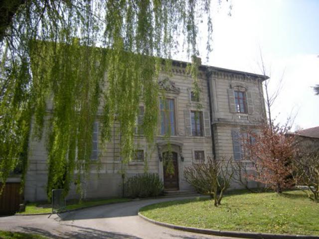 Estrablin chateau de Gemens parc de loisirs