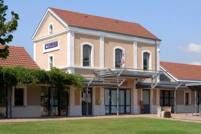 Mairie de Marcilloles dans l'ancienne gare