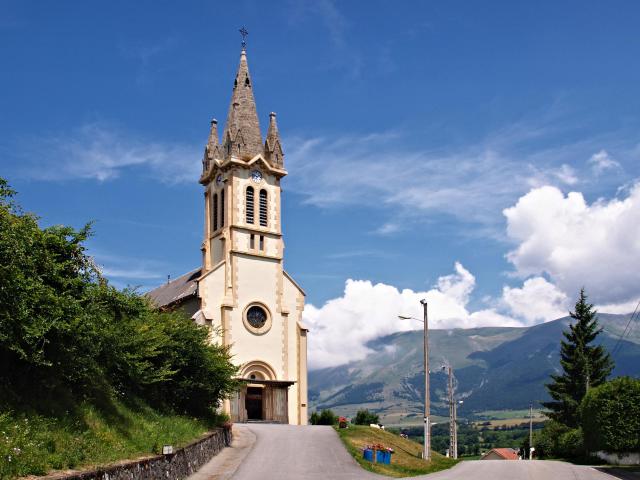 Pierre-Châtel (Isère) - Église Saint-Pierre