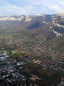 Photo aérienne de Crolles, Isère, prise le 31 octobre 2005