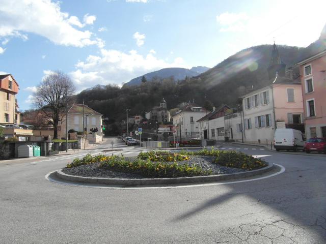 Place du Docteur Thévenet à Voreppe