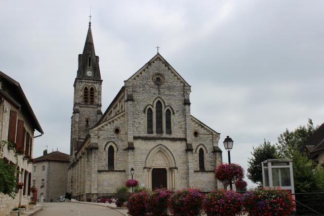 L'église de Creys-Mépieu.