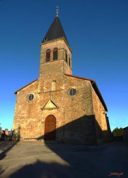 Villeneuve-de-Marc. L'église.