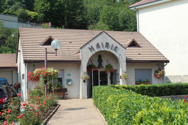 Mairie de Bracon.
