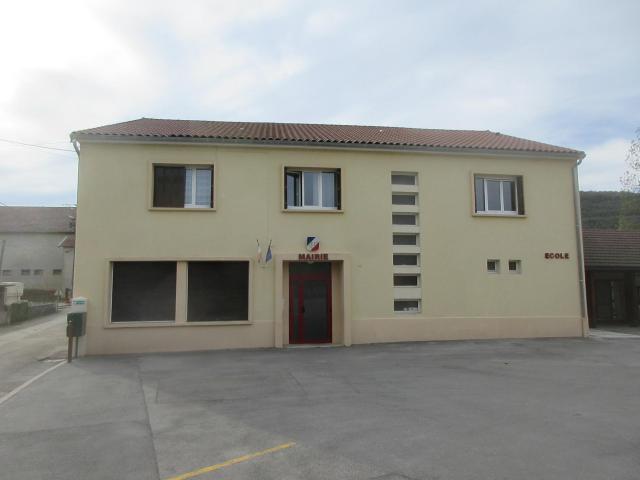 Mairie de Cernon, Jura, septembre 2018.