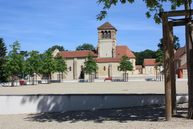 Église romane Sainte-Marthe et Saint-Martin des xie et xiie siècles