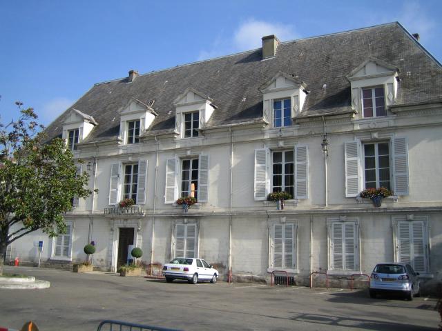 Hôtel de Ville, Aire-sur-l'Adour (Landes, France). Photo prise par moi (Thbz) en août 2005.