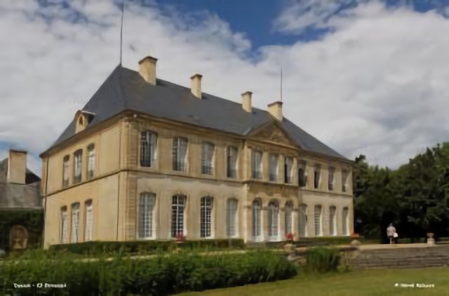 03 Etroussat - Douzon Château XVIII 2013