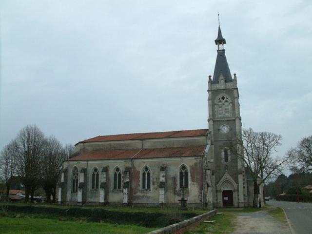 L'Église de Saint-Julien-en-Born