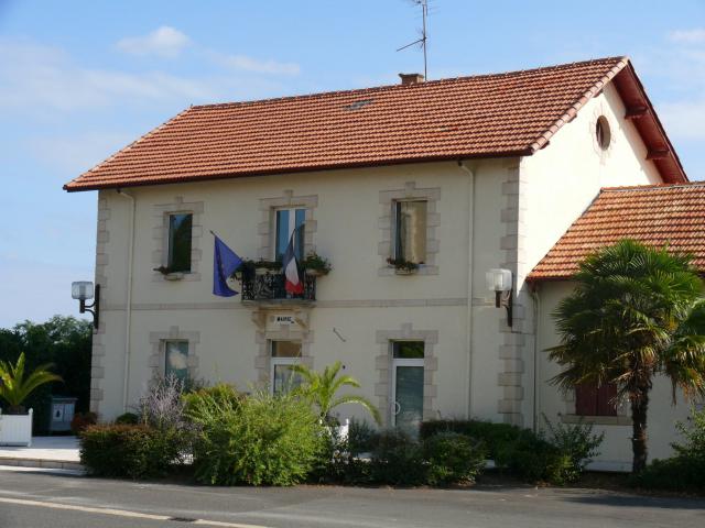 La mairie de Gamarde-les-Bains (Landes, Aquitaine, France).