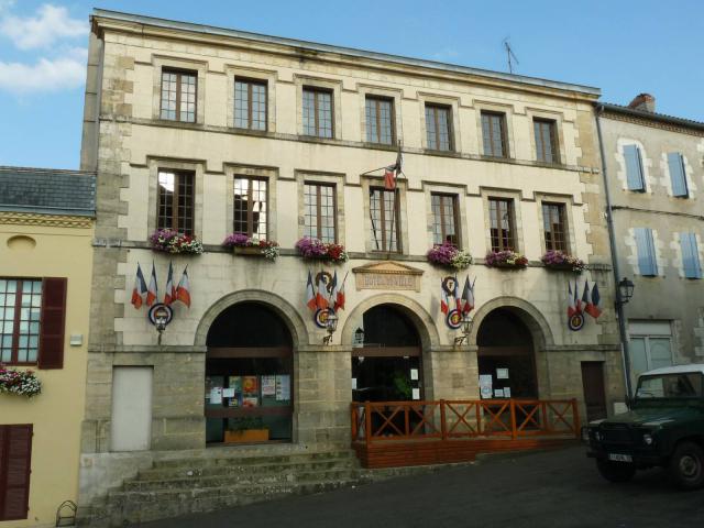 mairie de Roquefort (Landes, France)