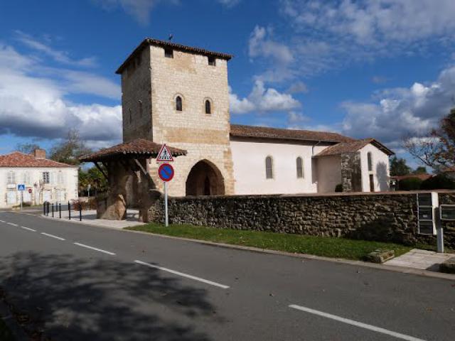 VICQ D'AURIBAT 40380 L'EGLISE TOUR 17éme