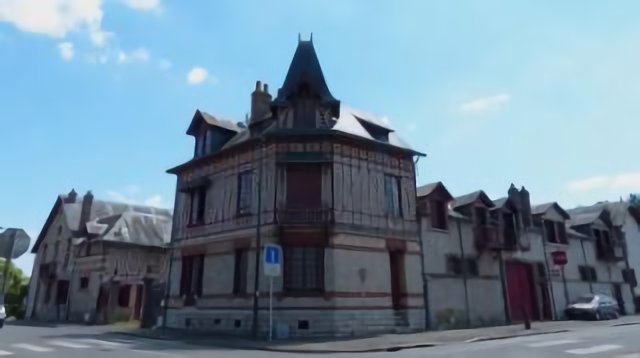 Vendôme - Ancienne maison traditionnelle (rescapée des bombardements)