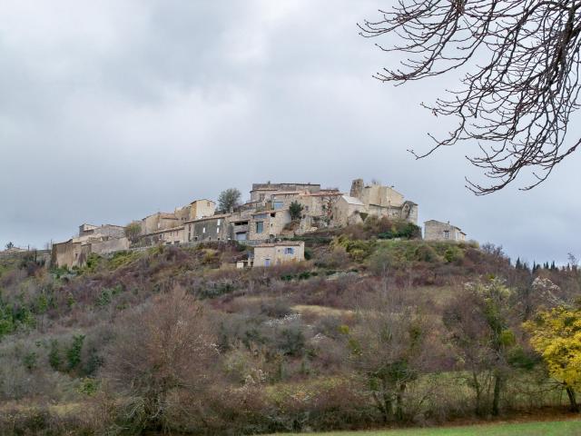 vue sur le village de Vachères (04)