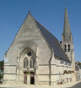 église fr:Saint Martin de fr:Lunay, fr:Loir-et-Cher. Construction du XIIe siècle, avec des éléments remaniés ultérieurement. Le clocher…