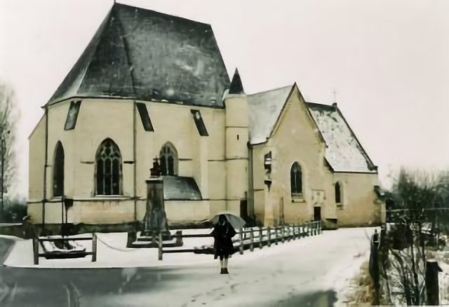 l'église sous la neige.