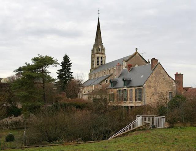Les Montils : l'église.