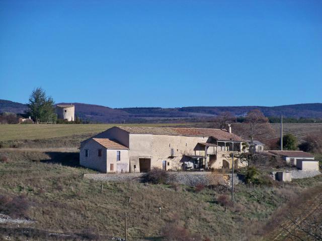 Maison à Terre de Revest du Bion (04)
