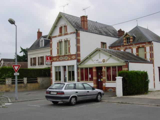 Villefranche sur Cher - Le Bar de la Gare