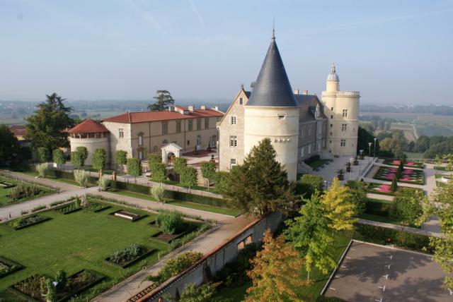Vue du Château de Bouthéon