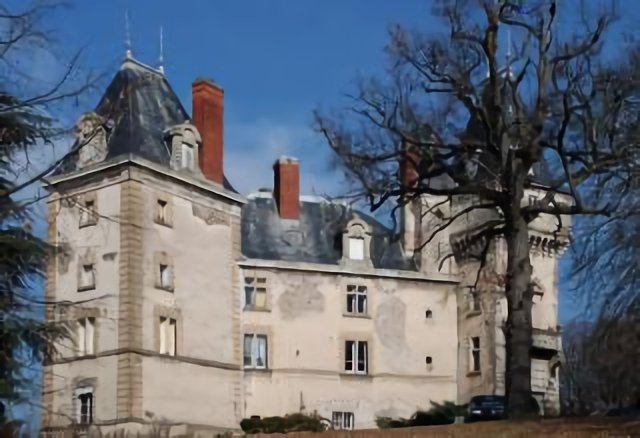 Cet édifice est répertorié dans la base Mérimée, base de données sur le patrimoine architectural français du ministère de la Culture, sous…