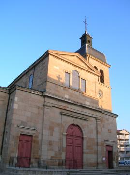 L'église St-Clément au Chambon-Feugerolles (Loire, France).