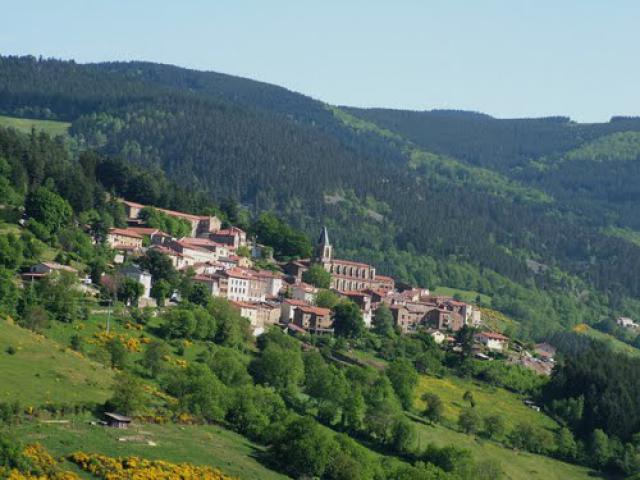 La VALLA en GIER - Village