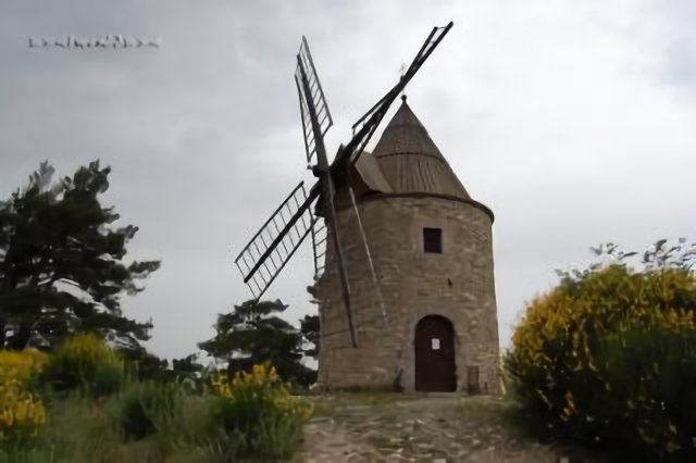 Montfuron, le moulin à vent