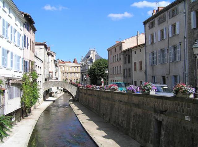 A Montbrison, le Vizezy