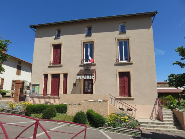 Mairie de Villemontais (Loire, France).