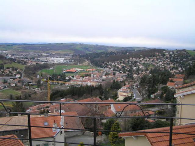 Vue sur L'Etrat (église) et St Etienne (hôpital Nord)