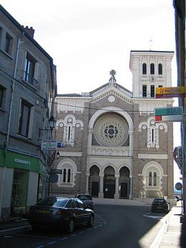 Saint Genest Lerpt, l'église