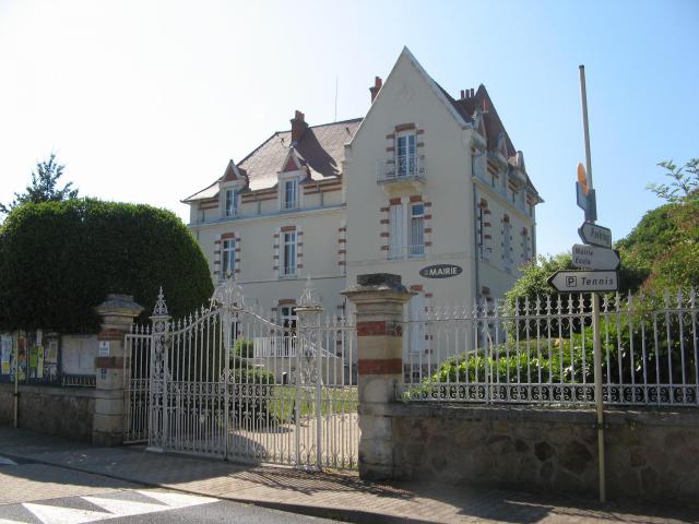 Fontannes, mairie