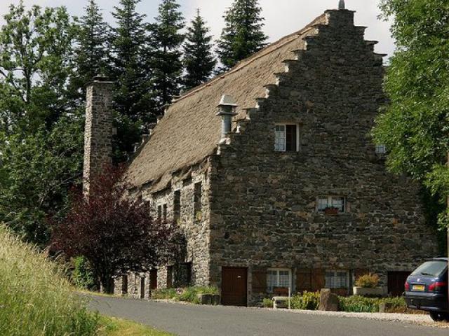 Moudeyres, chaumières