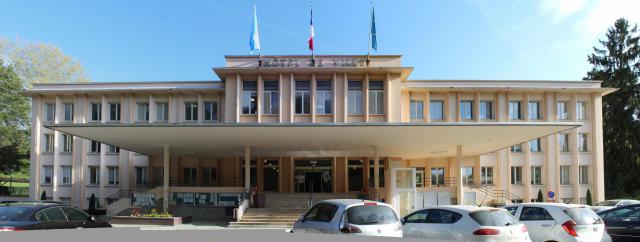 Hôtel de ville de Divonne-les-Bains.