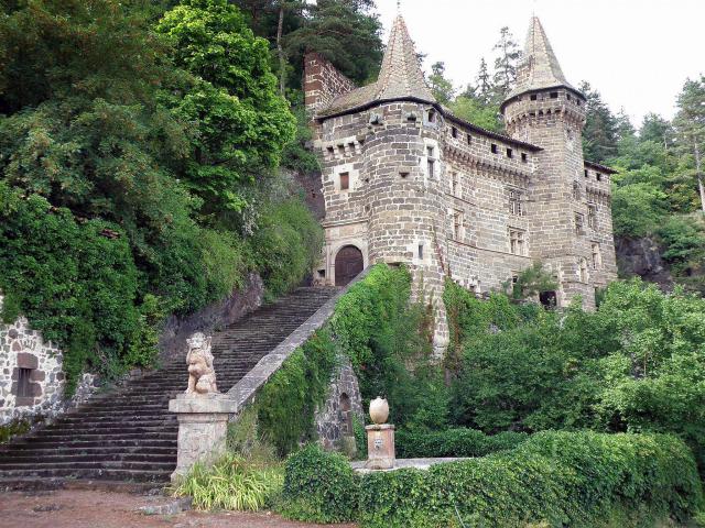 Saint-Paulien, dép. de la Haute-Loire, France (Auvergne). Château de La Rochelambert.