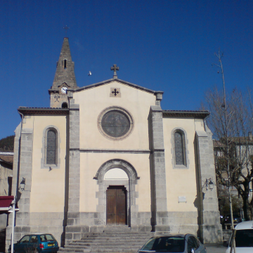 DescriptionFaçade de l'église de Barrême.png Façade de l'église de Barrême ; on y voit un œil-de-bœuf et une ouverture non-vitrée en forme…