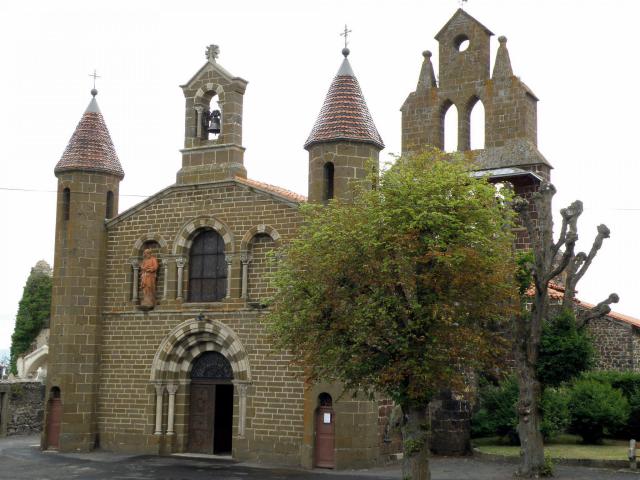 Solignac-sur-Loire, comm. de la Haute-Loire, France (région Auvergne). Église Saint-Vincent, façade occidentale.