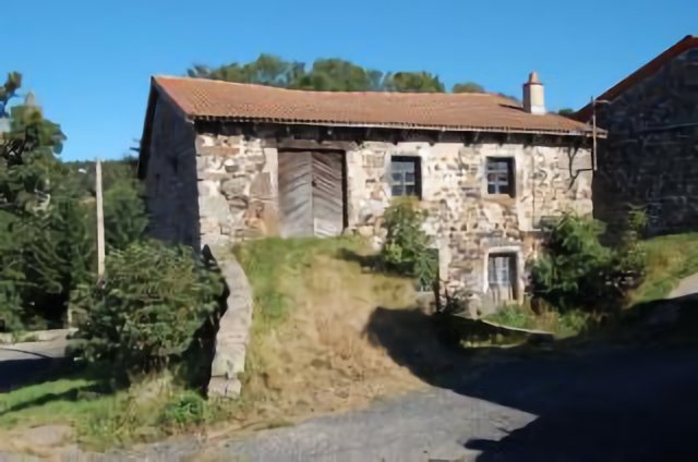 Une ferme à Vachères (Haute-Loire)