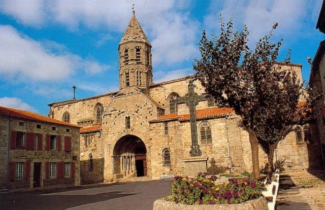 Collégiale Saint-Médard de Saugues