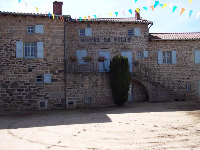 Hôtel de ville de Saint-Maurice-de-Lignon en Haute-Loire, France.