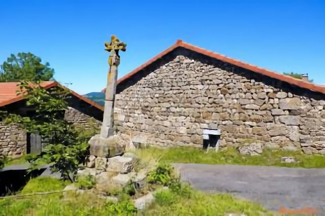 La Croix de Chanteperdrix