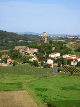 Vue sur les ruines de Laroche